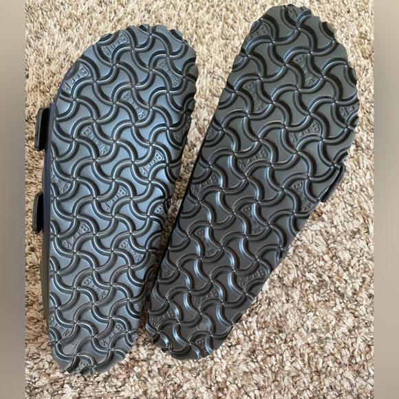 Brand New Birkenstock Arizona Essentials
EVA sandal - Picture 7 of 7